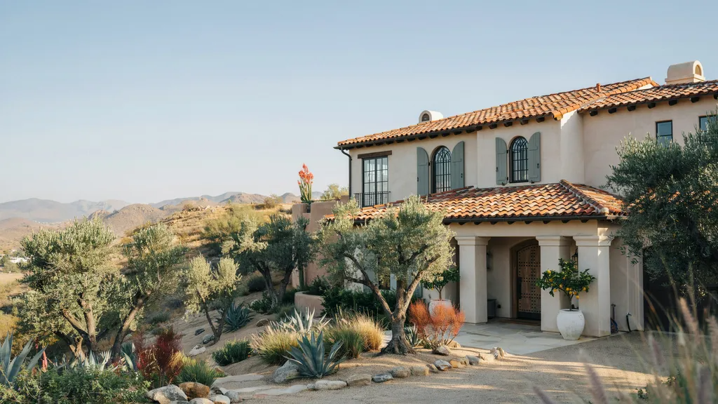 Light terracotta roof commonly used in hot and sunny regions.